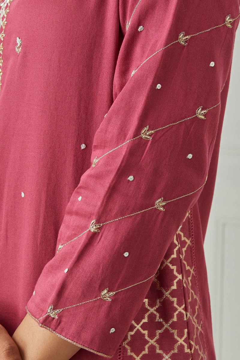 Red Handcrafted Straight Vegan Silk Kurta