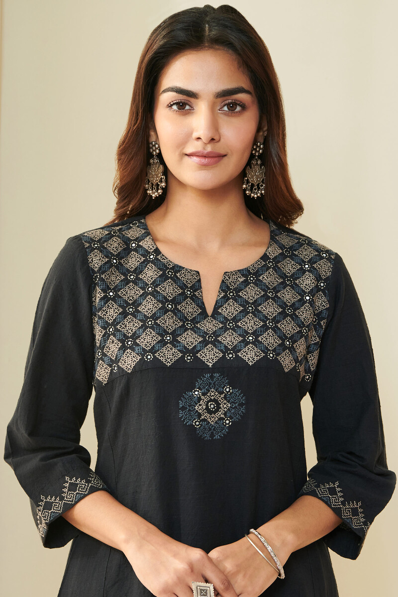 Black Handcrafted Straight Handloom Kurta