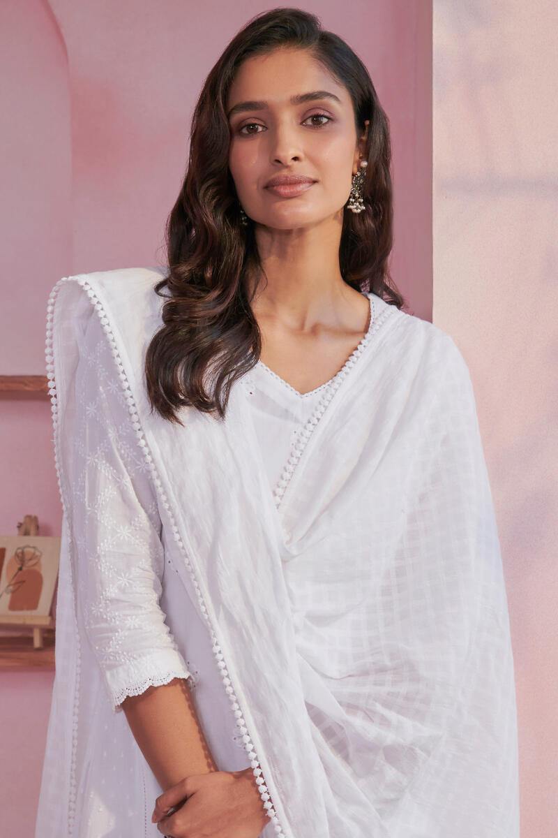 Buy White Handcrafted Cotton Dupatta for Women FGD22 19 Farida Gupta