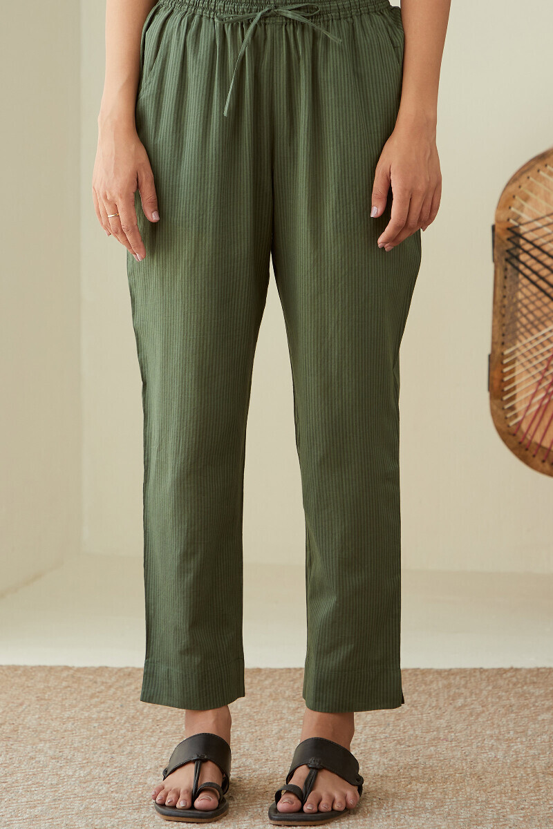 Green Handcrafted Cotton Dobby Narrow Pants