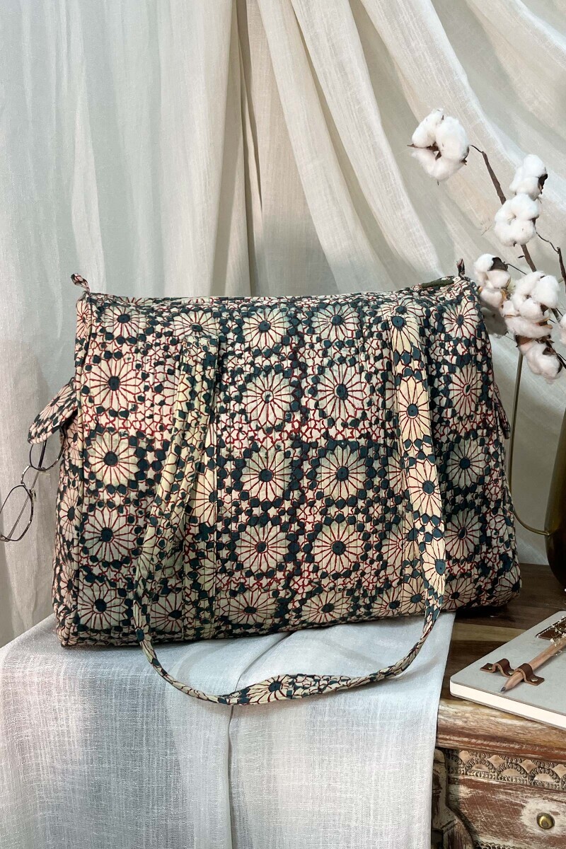 Floral holdall bag outlet