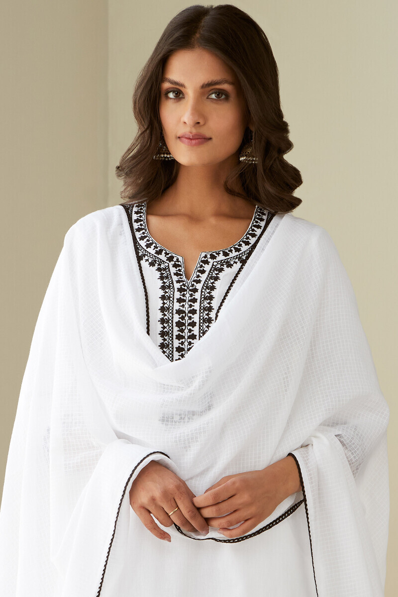 White Handcrafted Kota Dupatta