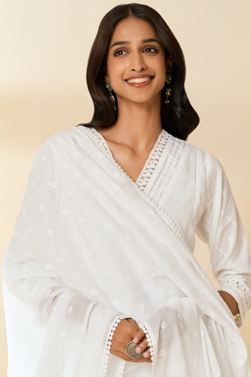 White Handcrafted Cotton Dupatta