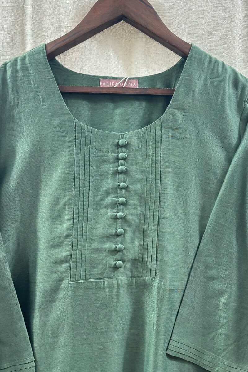 Green Handcrafted Straight Chanderi Kurta