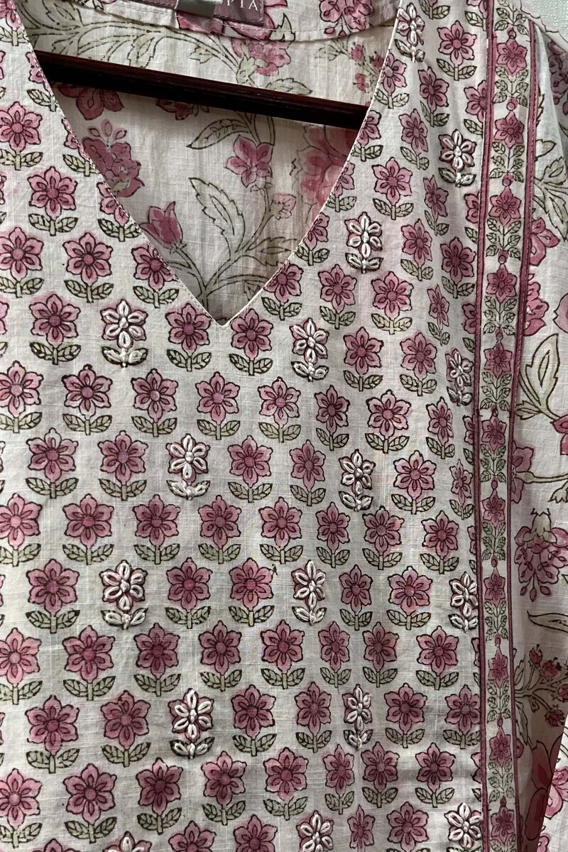 Off-White Hand Block-Printed Cotton Sanganeri Kurta