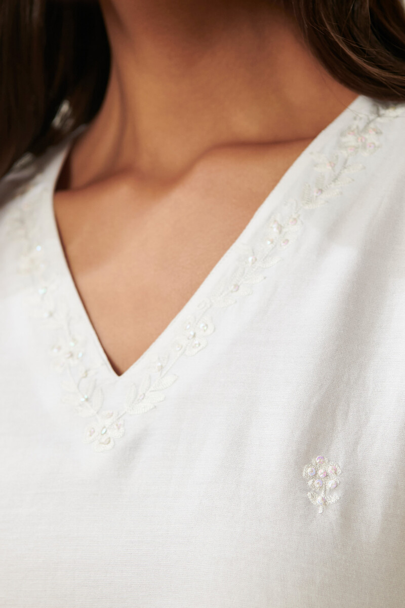 White Handcrafted Straight Chanderi Kurta
