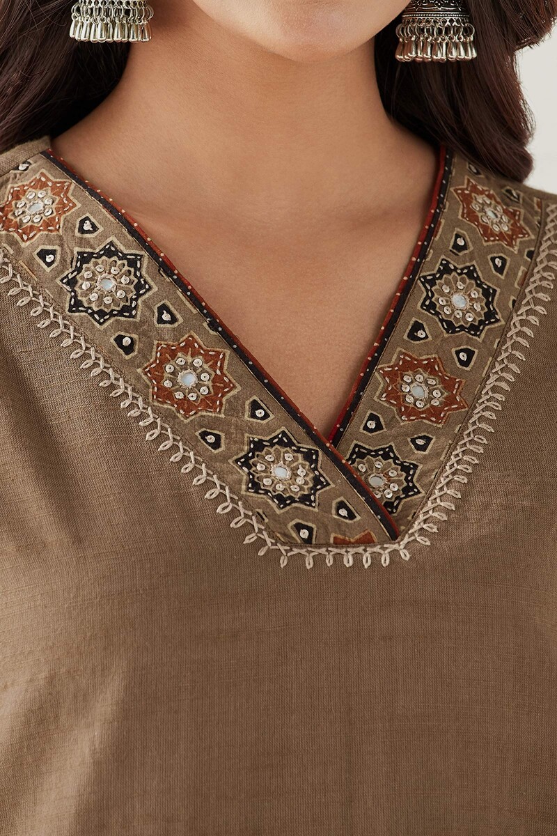 Brown Handcrafted Straight Handloom Kurta