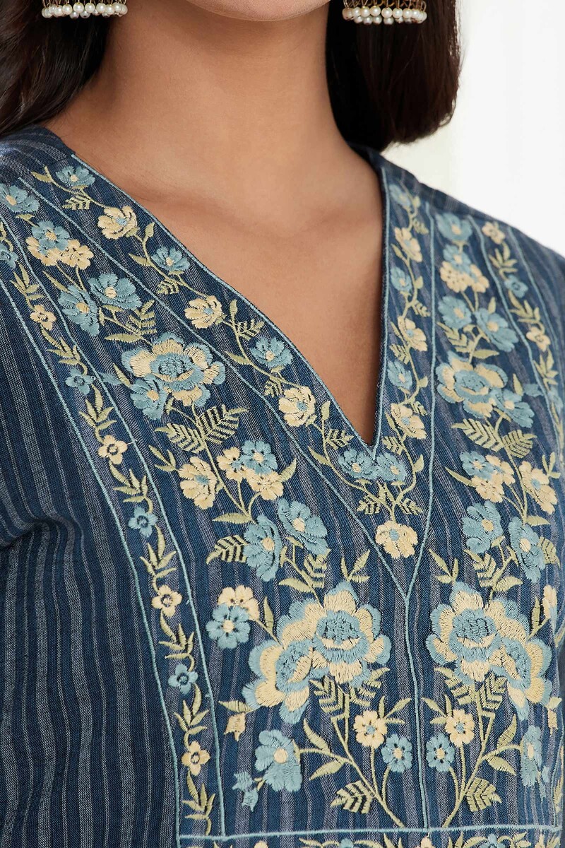 Blue Handcrafted Straight Handloom Kurta