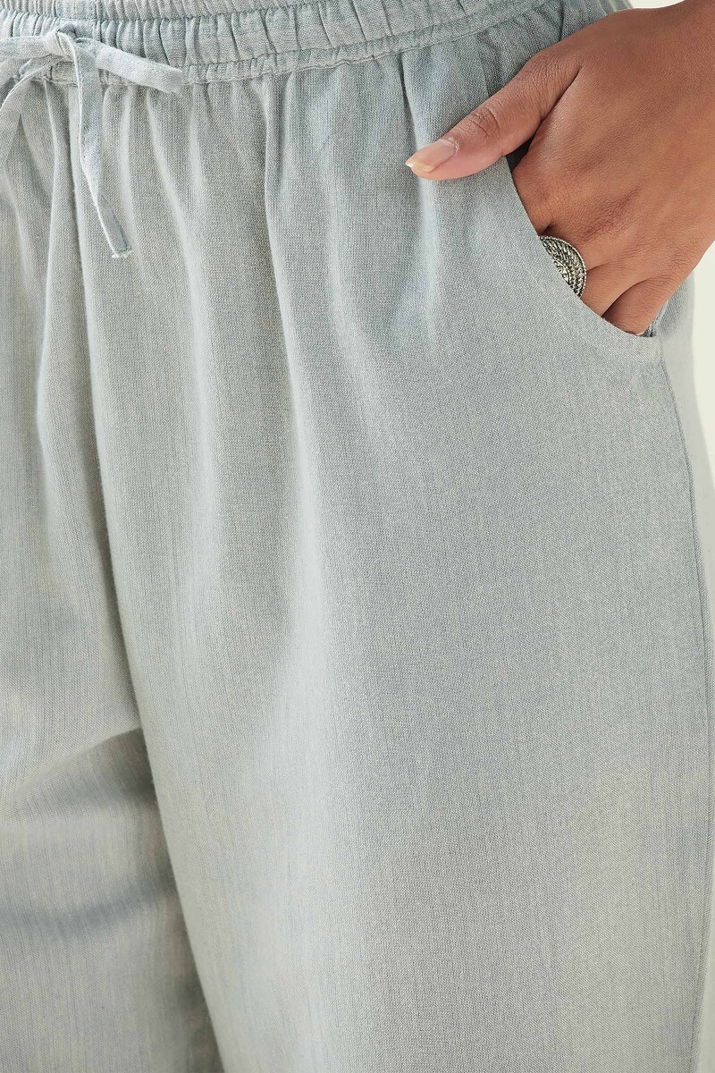 Grey Handcrafted Handloom Narrow Pants