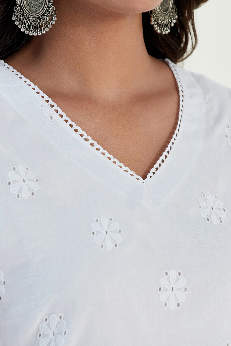 White Handcrafted Straight Cotton Kurta