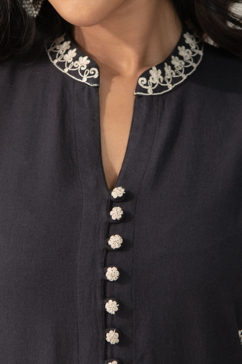 Black Handcrafted Straight Handloom Kurta