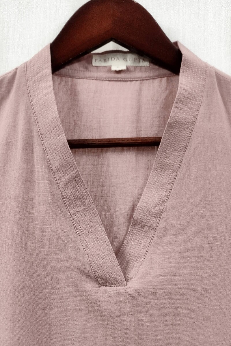 Mauve Handcrafted Straight Handloom Cotton Kurta