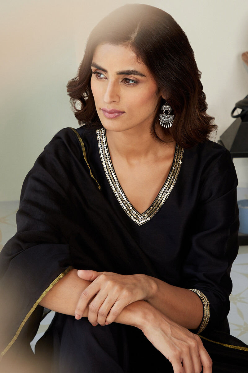 Black Handcrafted Straight Chanderi Kurta