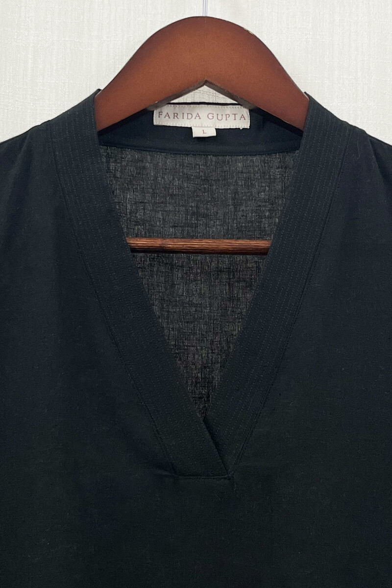 Black Handcrafted Straight Handloom Cotton Kurta