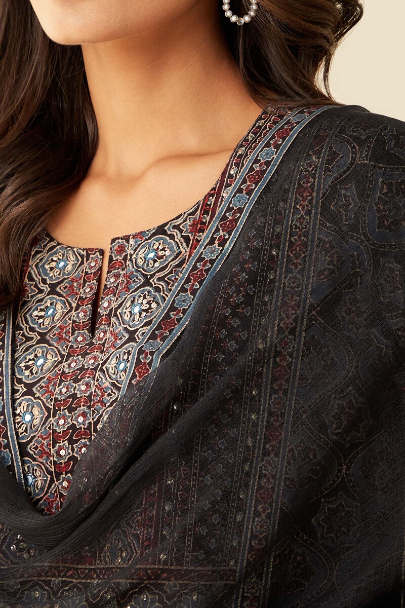 Black Handcrafted Kota Dupatta