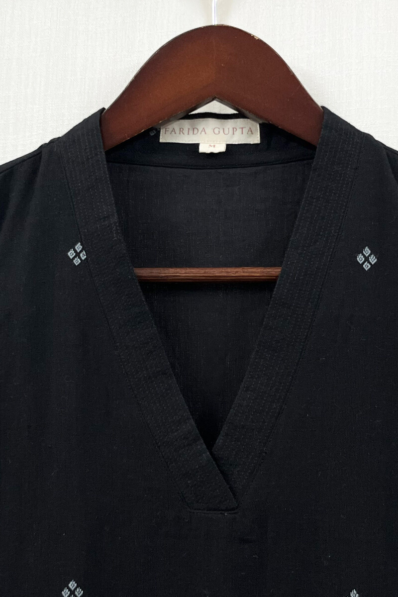 Black Handcrafted Straight Handloom Cotton Kurta