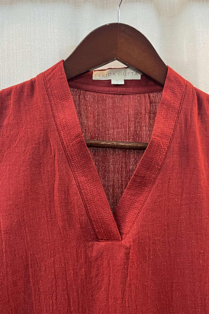 Red Handcrafted Straight Handloom Cotton Kurta