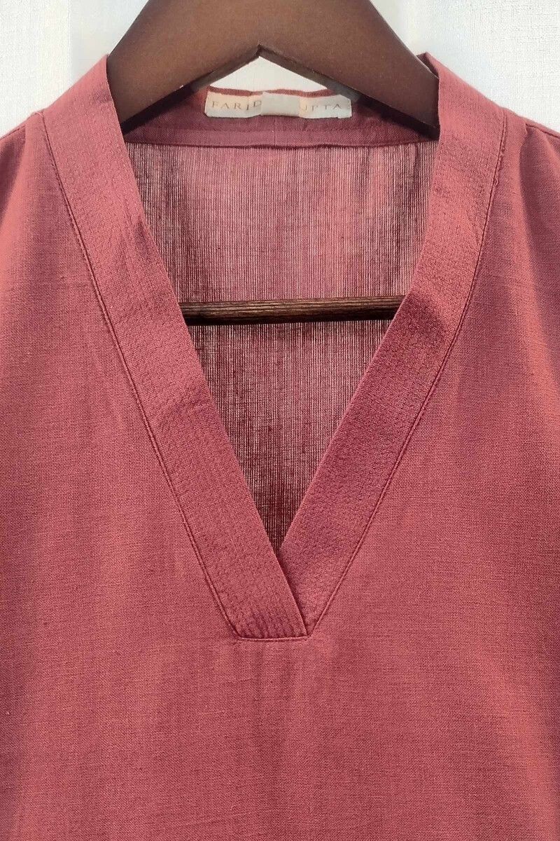 Maroon Handcrafted Straight Handloom Cotton Kurta