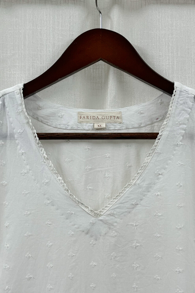 White Handcrafted Straight Cotton Kurta