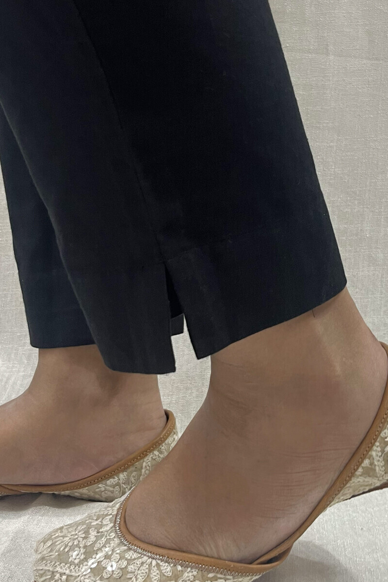 Black Handcrafted Cotton Flax Narrow Pants