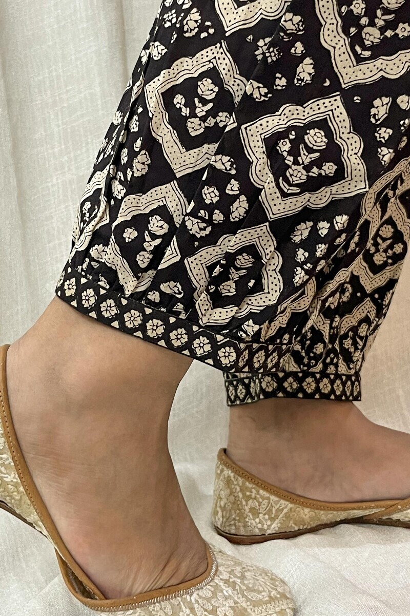 Black Hand Block-Printed Cotton Izhaar Pants