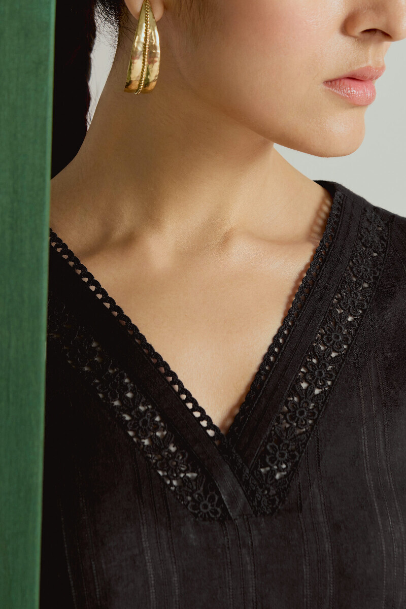 Black Handcrafted Straight Cotton Dobby Kurta