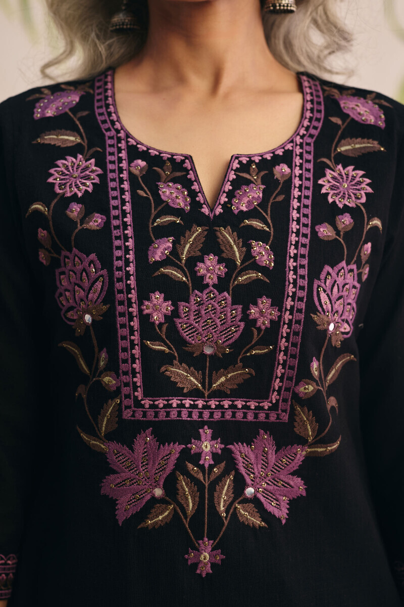 Black Handcrafted Straight Gauze Slub Kurta