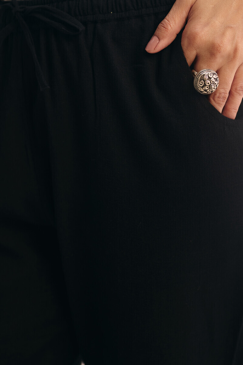 Black Handcrafted Gauze Slub Narrow Pants