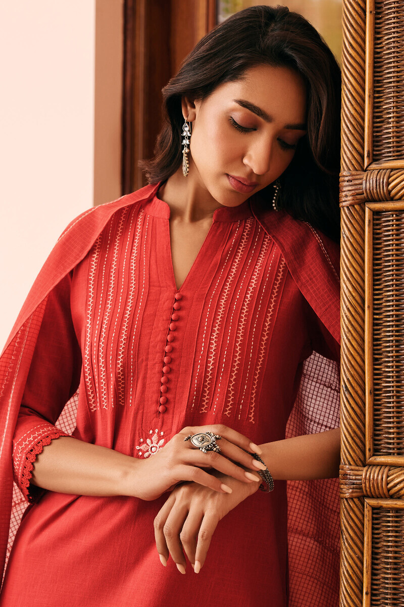 Red Handcrafted Straight Gauze Slub Kurta