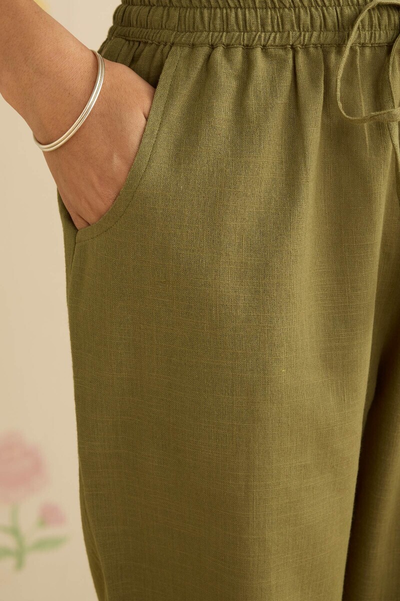 Green Handcrafted Gauze Slub Narrow Pants