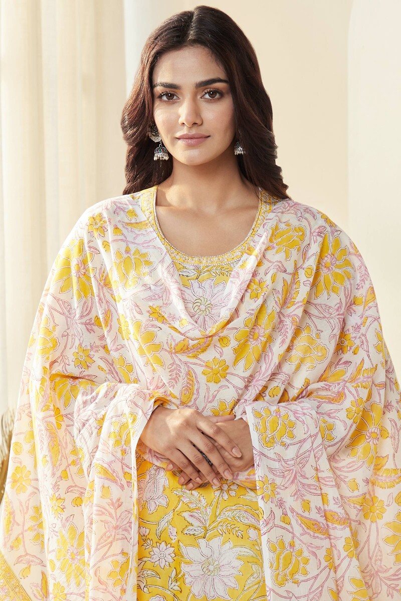 Off-White Hand Block-Printed Cotton Mul Dupatta