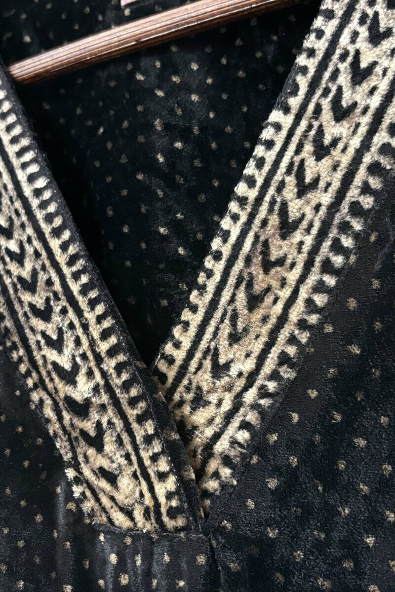 Black Handcrafted Straight Velvet Kurta