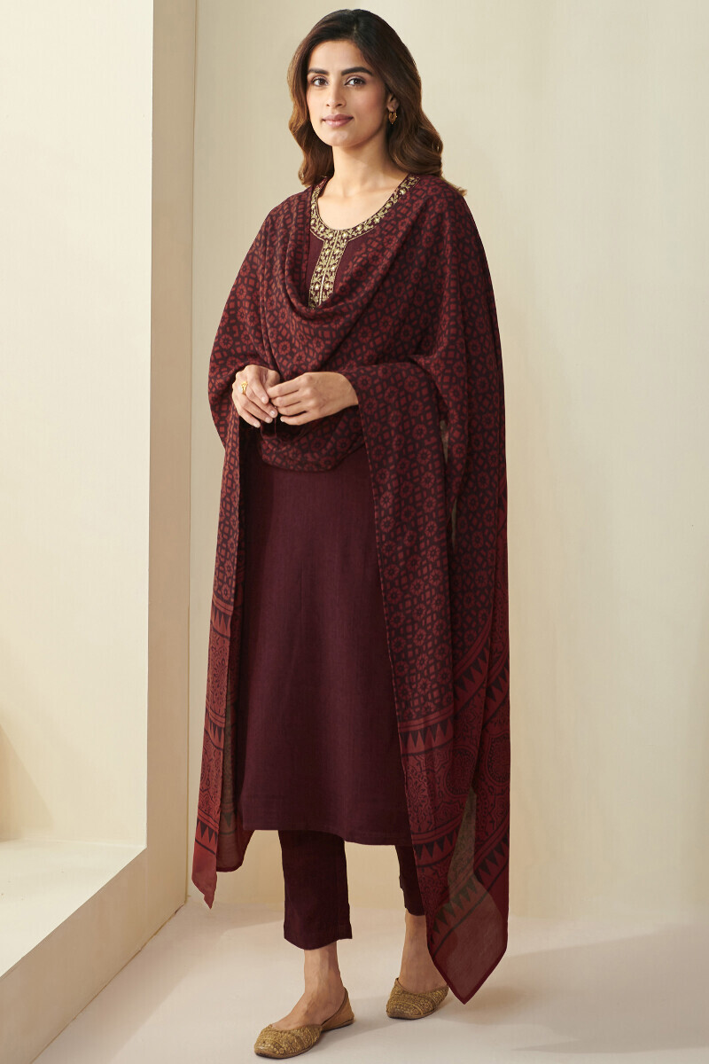 Handcrafted Wool Narrow Pants