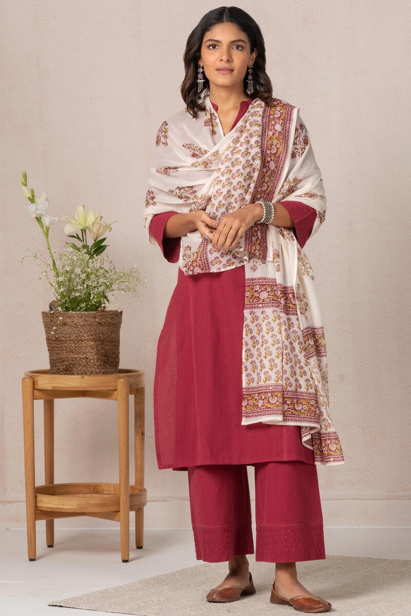 Red Handcrafted Cotton Farsi