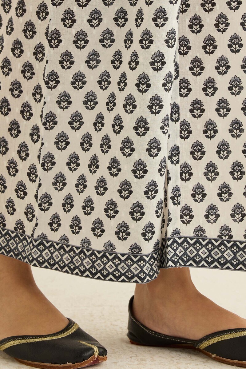 White Hand Printed Cotton Dobby Farsi