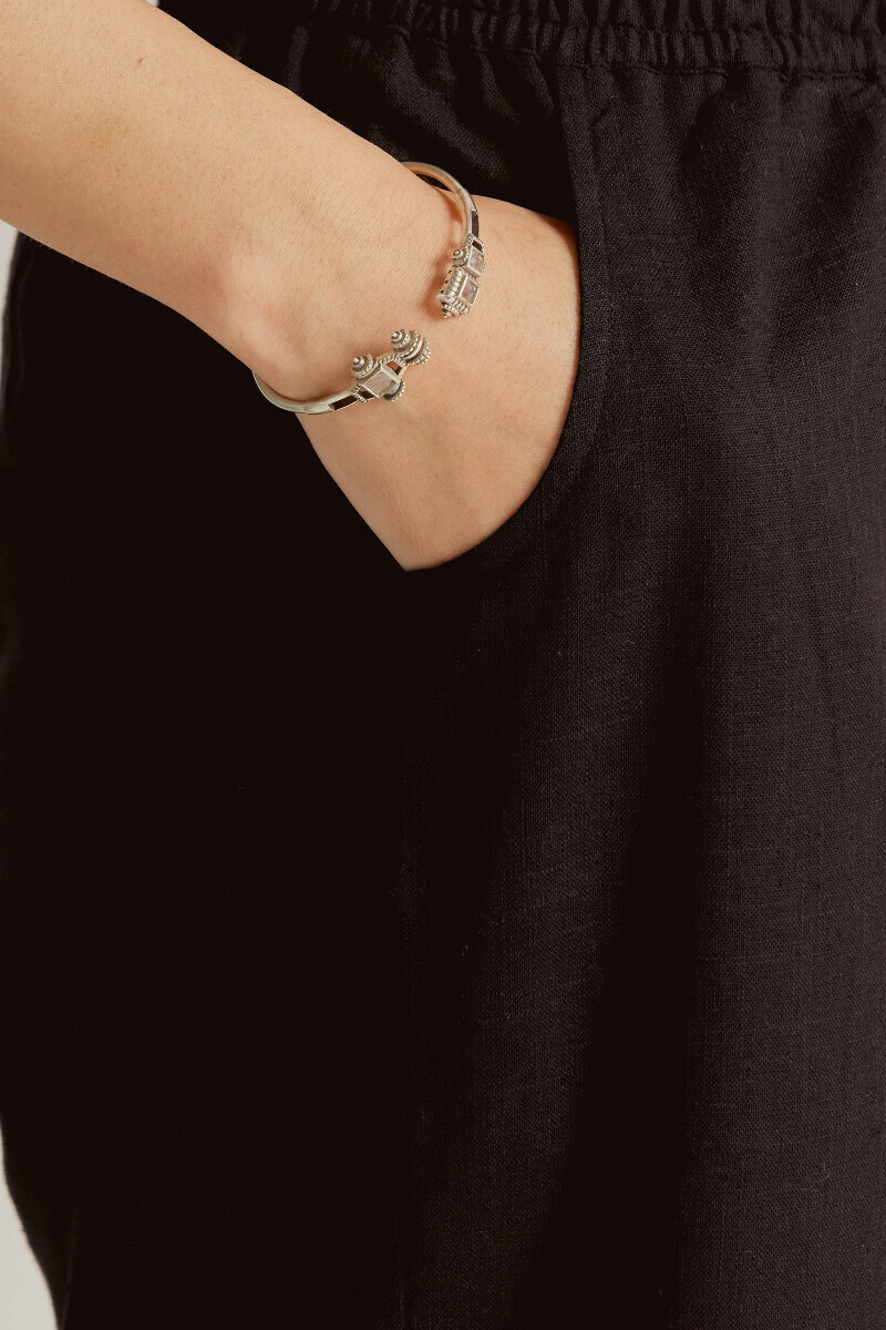 Black Handcrafted Gauze Slub Farsi