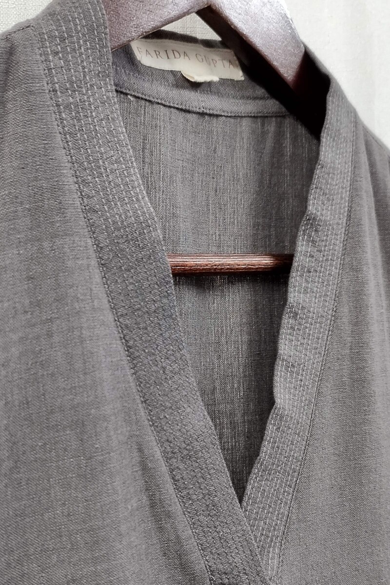 Grey Handcrafted Straight Handloom Cotton Kurta