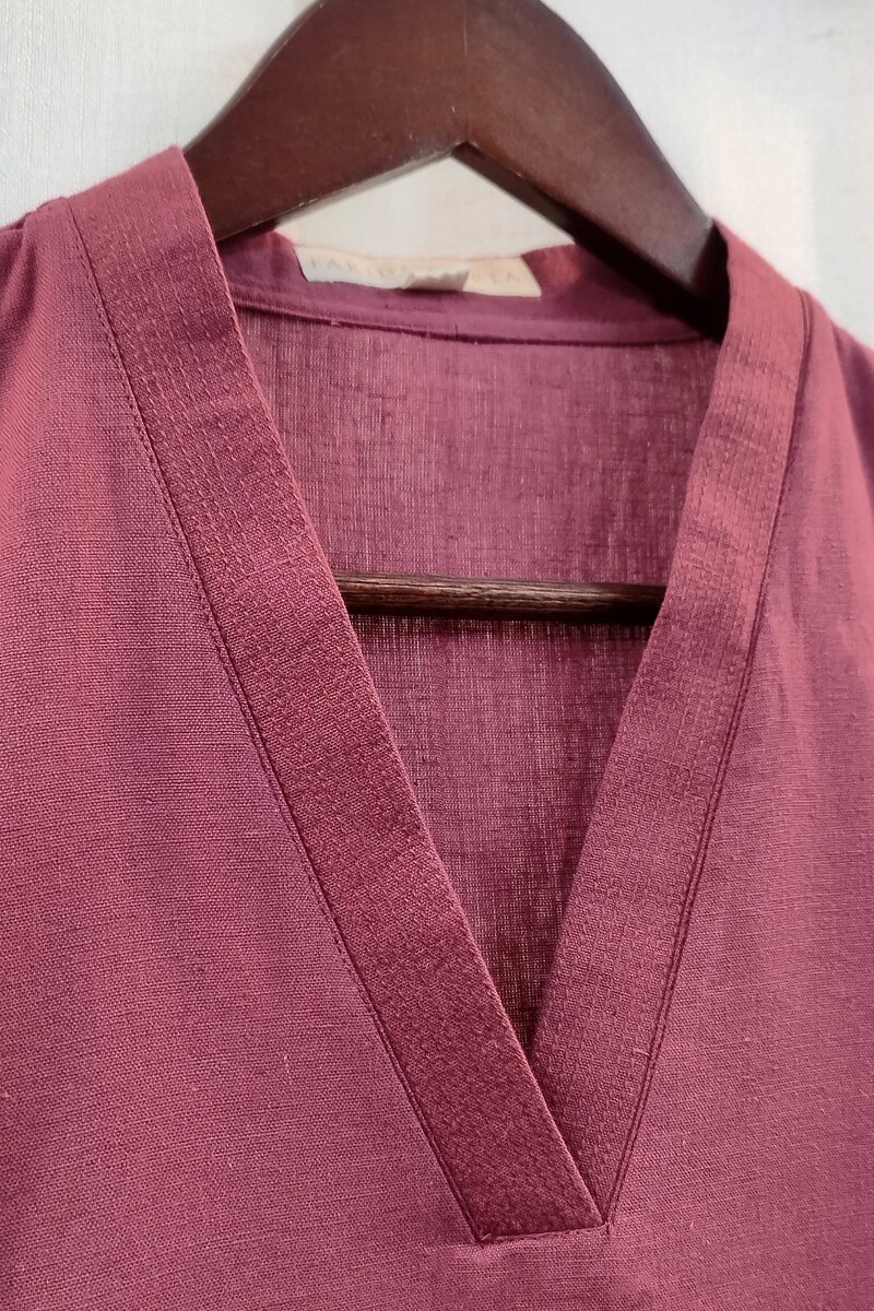 Maroon Handcrafted Straight Handloom Cotton Kurta