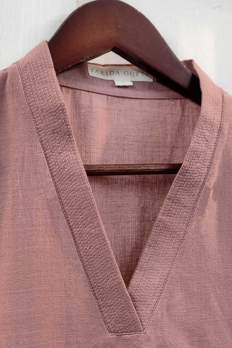 Mauve Handcrafted Straight Handloom Cotton Kurta