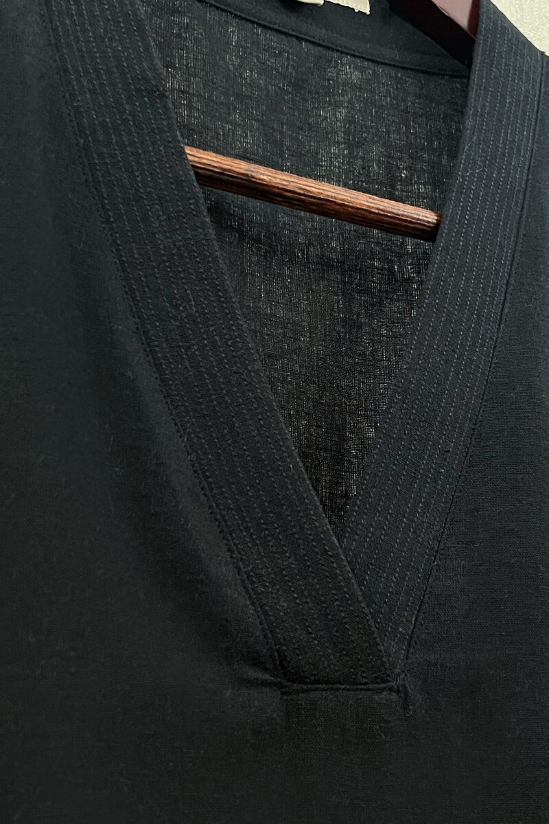 Black Handcrafted Straight Handloom Cotton Kurta