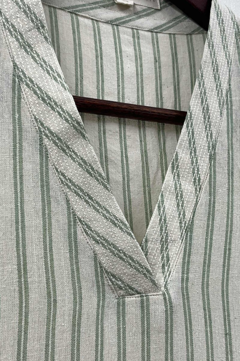 White Handcrafted Straight Handloom Cotton Kurta