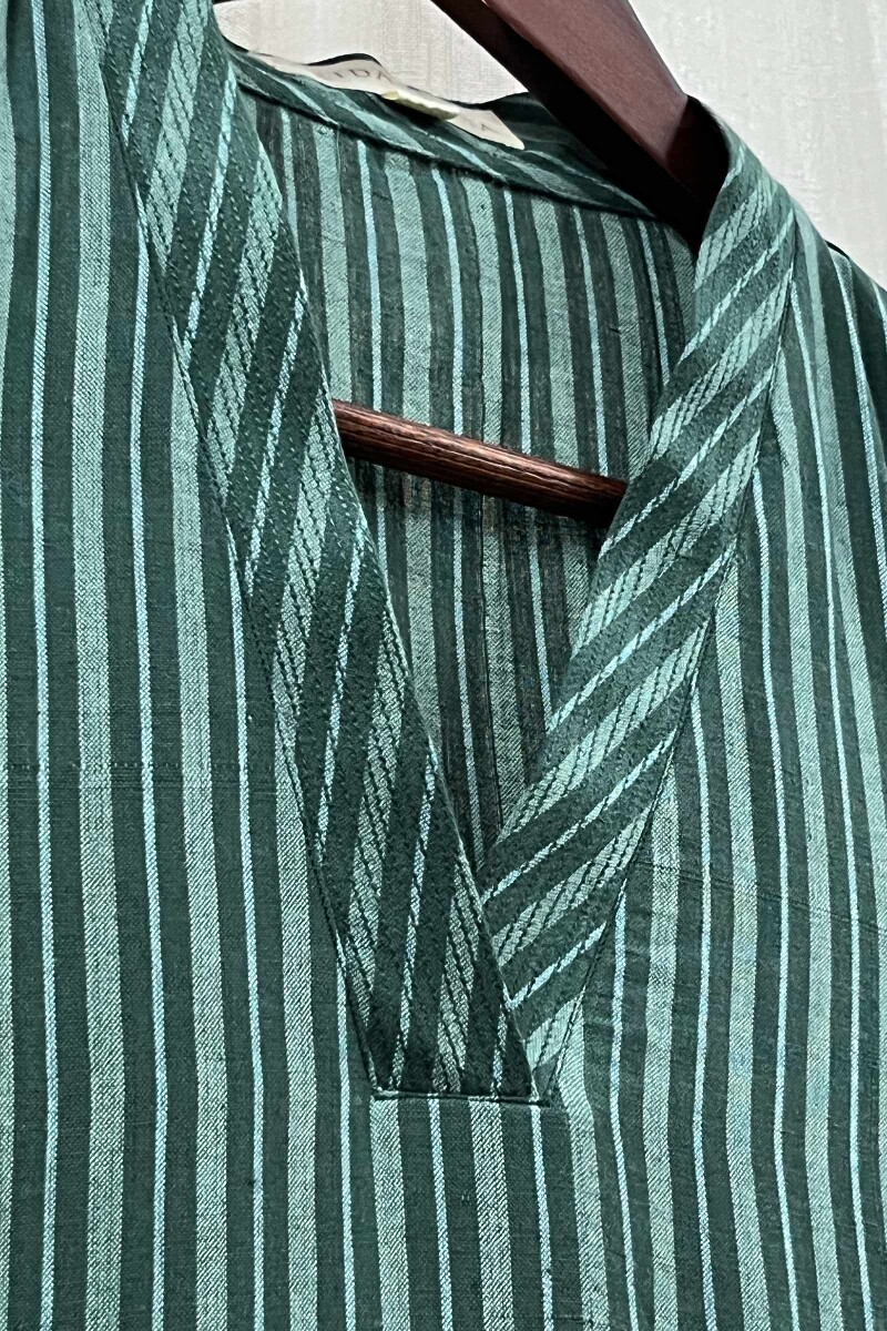 Dark Green Handcrafted Straight Handloom Cotton Kurta