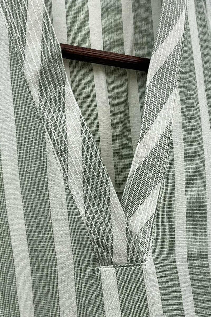 Green Handcrafted Straight Handloom Cotton Kurta
