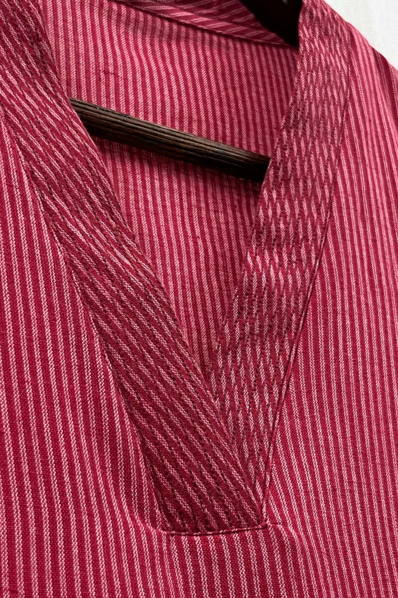 Red Handcrafted Straight Handloom Cotton Kurta
