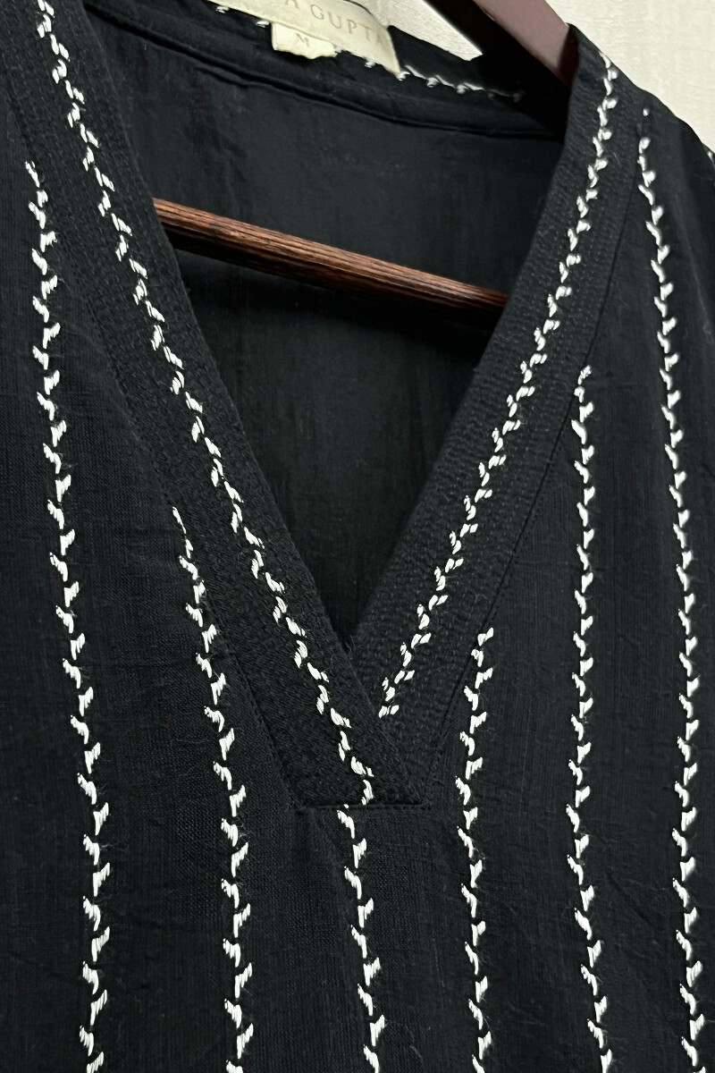 Black Handcrafted Straight Handloom Cotton Kurta