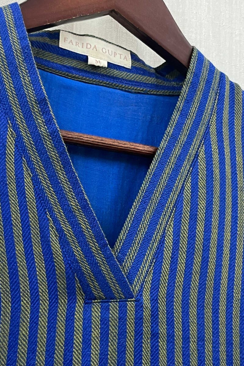 Blue Handcrafted Straight Faux Wool Kurta
