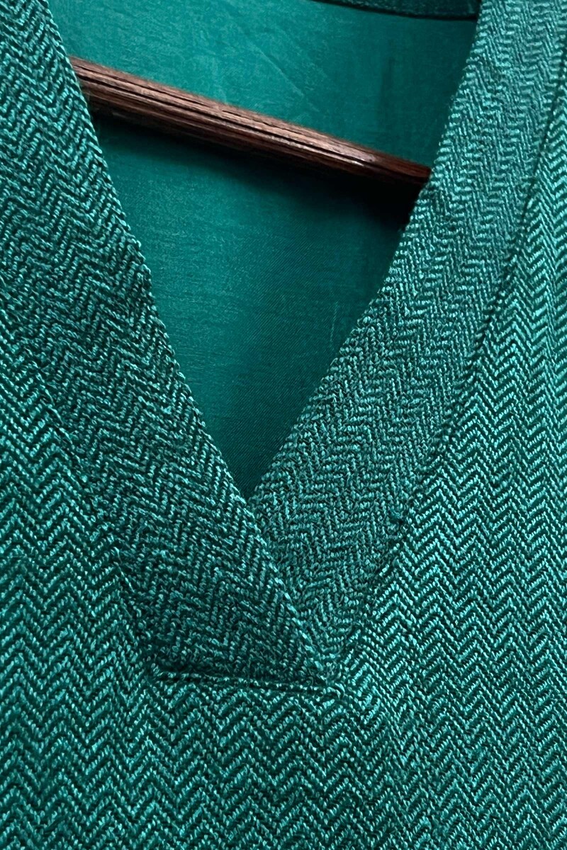 Green Handcrafted Straight Faux Wool Kurta