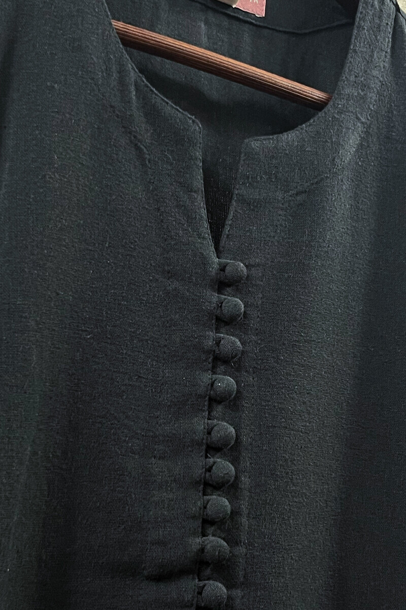 Black Handcrafted Straight Handloom Cotton Kurta