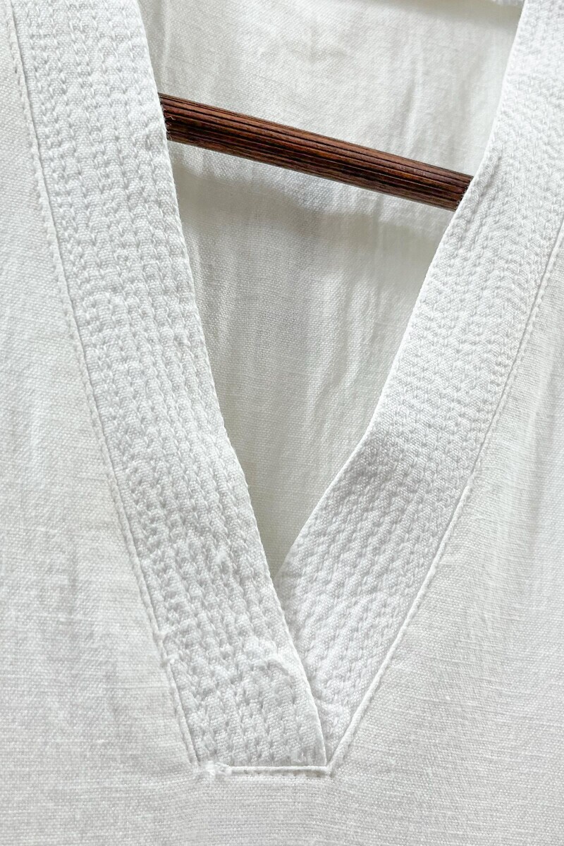 White Handcrafted Straight Handloom Cotton Kurta