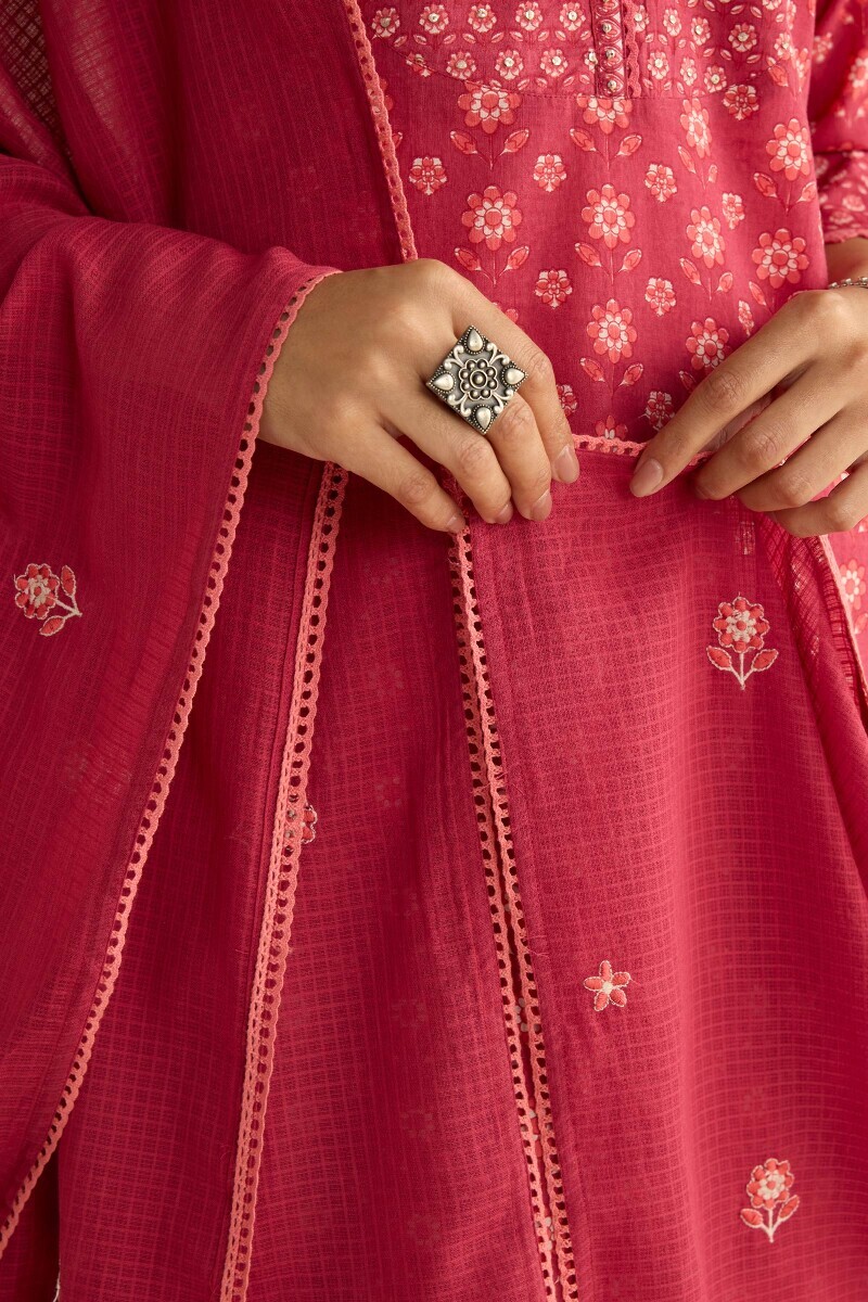 Pink Handcrafted Kota Dupatta